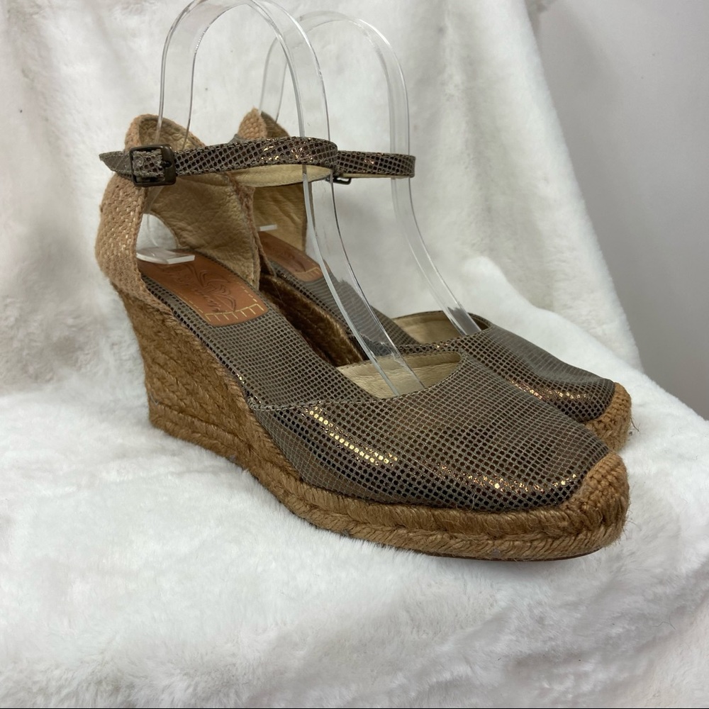 Maria Victoria Wedge esparto sandals bronze canvas textures. Size 8